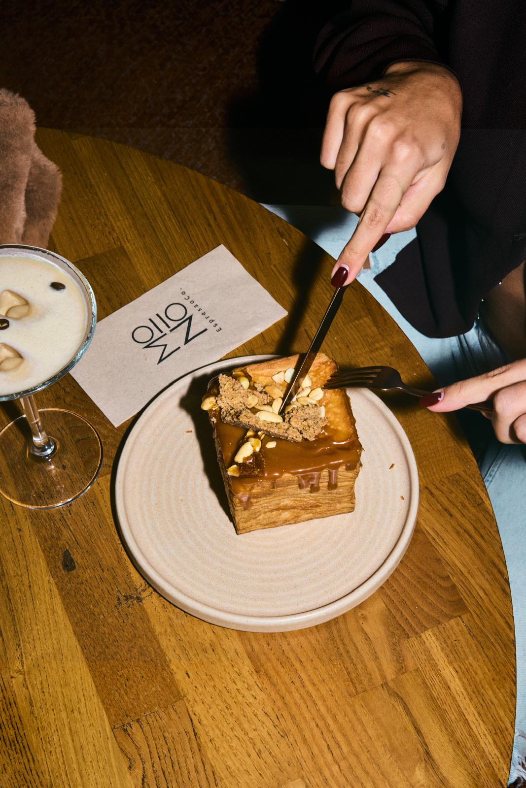 Mono Espresso Premium Gallery